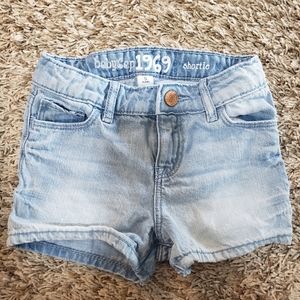 Gap Size 5 shorts 1969
